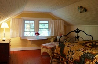 kamar di atap